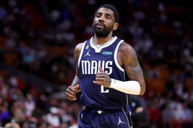 阿根廷队训练吸引20085名球迷观看，梅西获赠埃尔切10号球衣